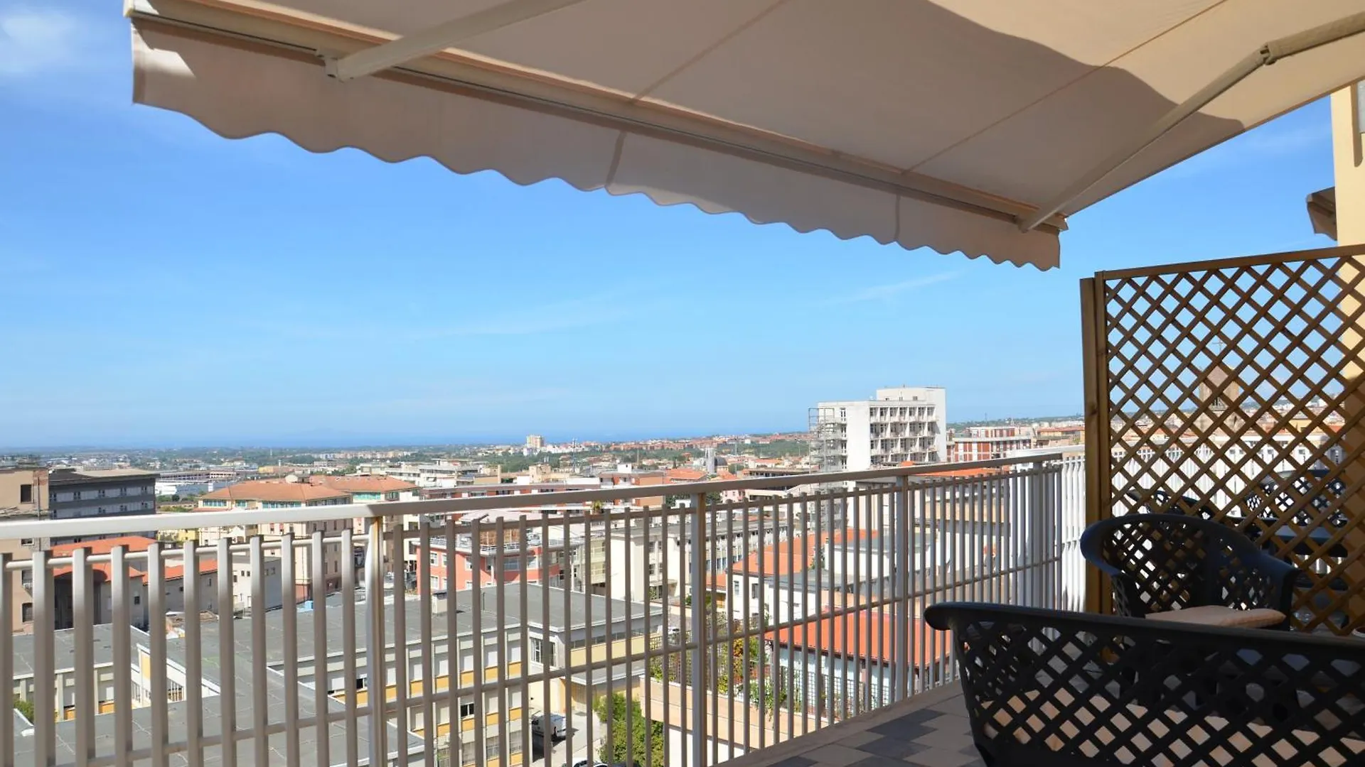 Guest house Fantastic Sardinia Residenza Le Terrazze Sassari Casa G Pischedda Attico Vista Mare Hotel